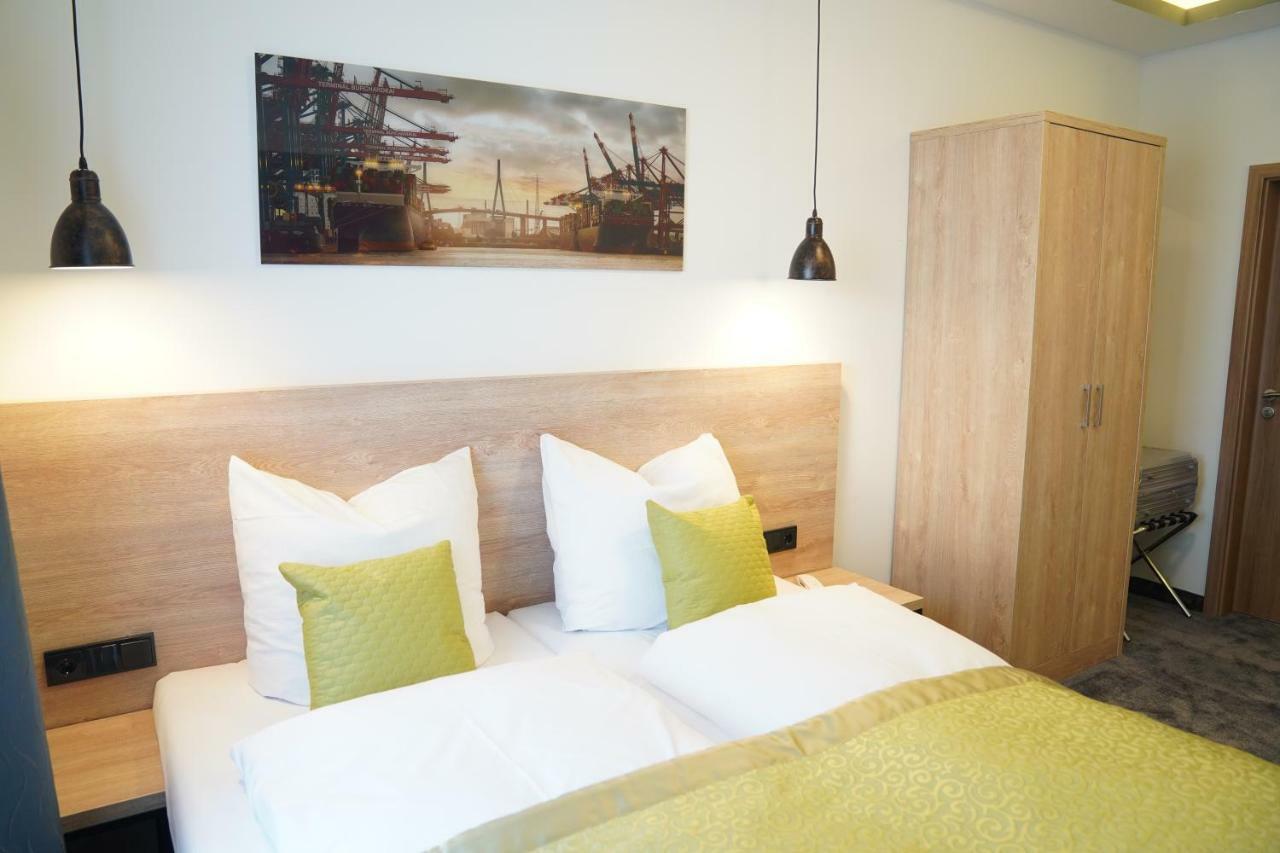 Hotel Dias Pinneberg Exterior photo